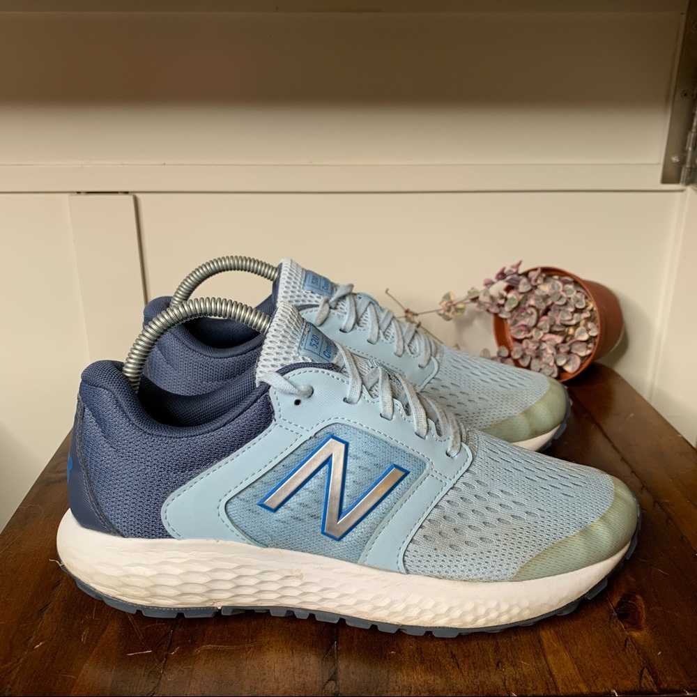 New Balance 520